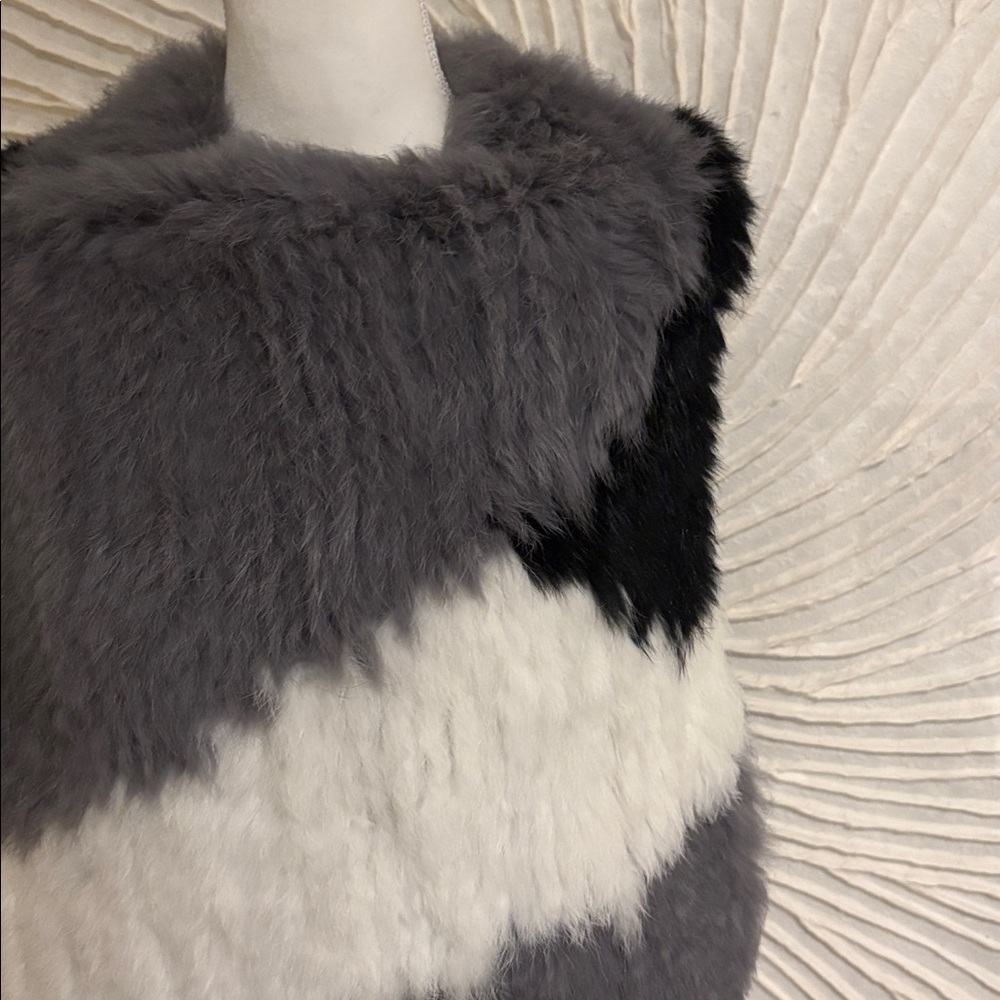 100% Rabbit Fur & Cashmere Bloomingdale’s Top/Vest - Picture 6 of 13